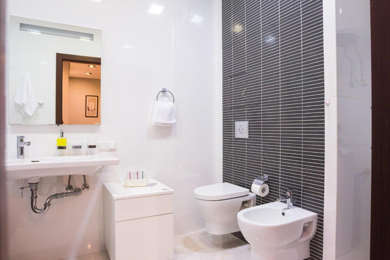 Navit Apartments With Breakfast, Near The Railway Station, The City Center And The Park Κίεβο Εξωτερικό φωτογραφία
